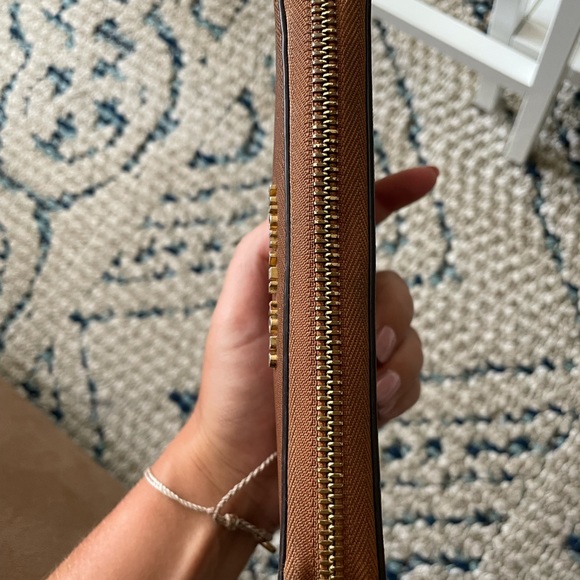 Michael Kors Wristlet - Picture 5 of 7